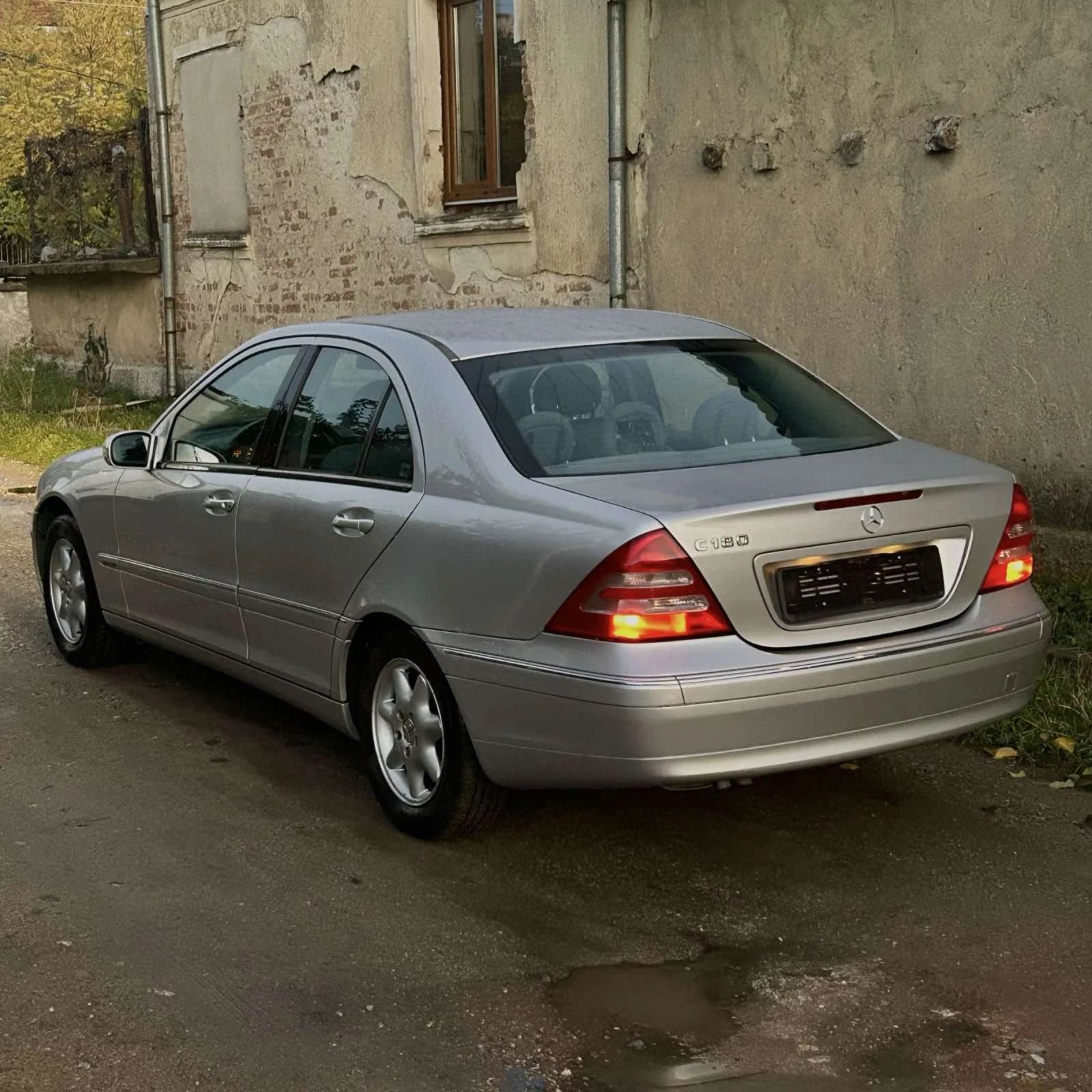 Mercedes-Benz C 180 ELEGANCE - изображение 2 | Auto.bg Mercedes-Benz C 180 ELEGANCE - изображение 2