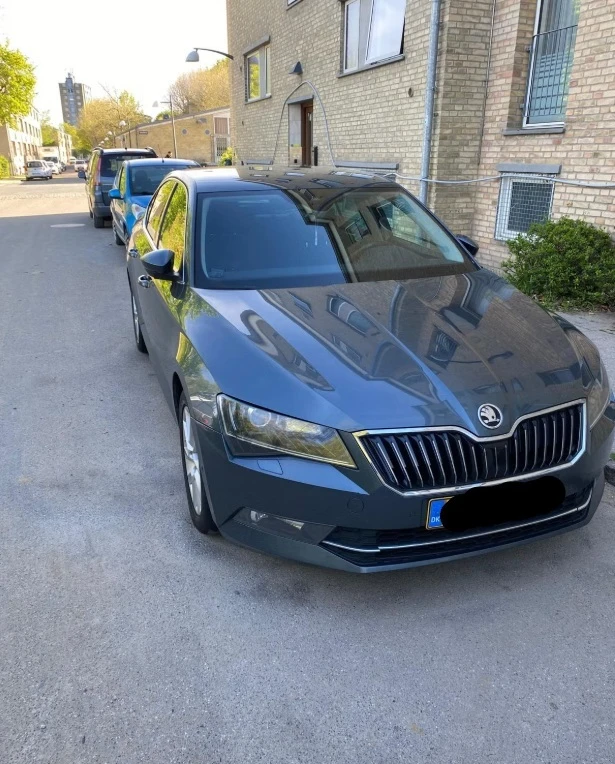 Skoda Superb 2.0 TDI - 10999 € / 21512.17 лв. - 41229345 1 | Car24.bg Skoda Superb 2.0 TDI - 10999 € / 21512.17 лв. - 41229345 1