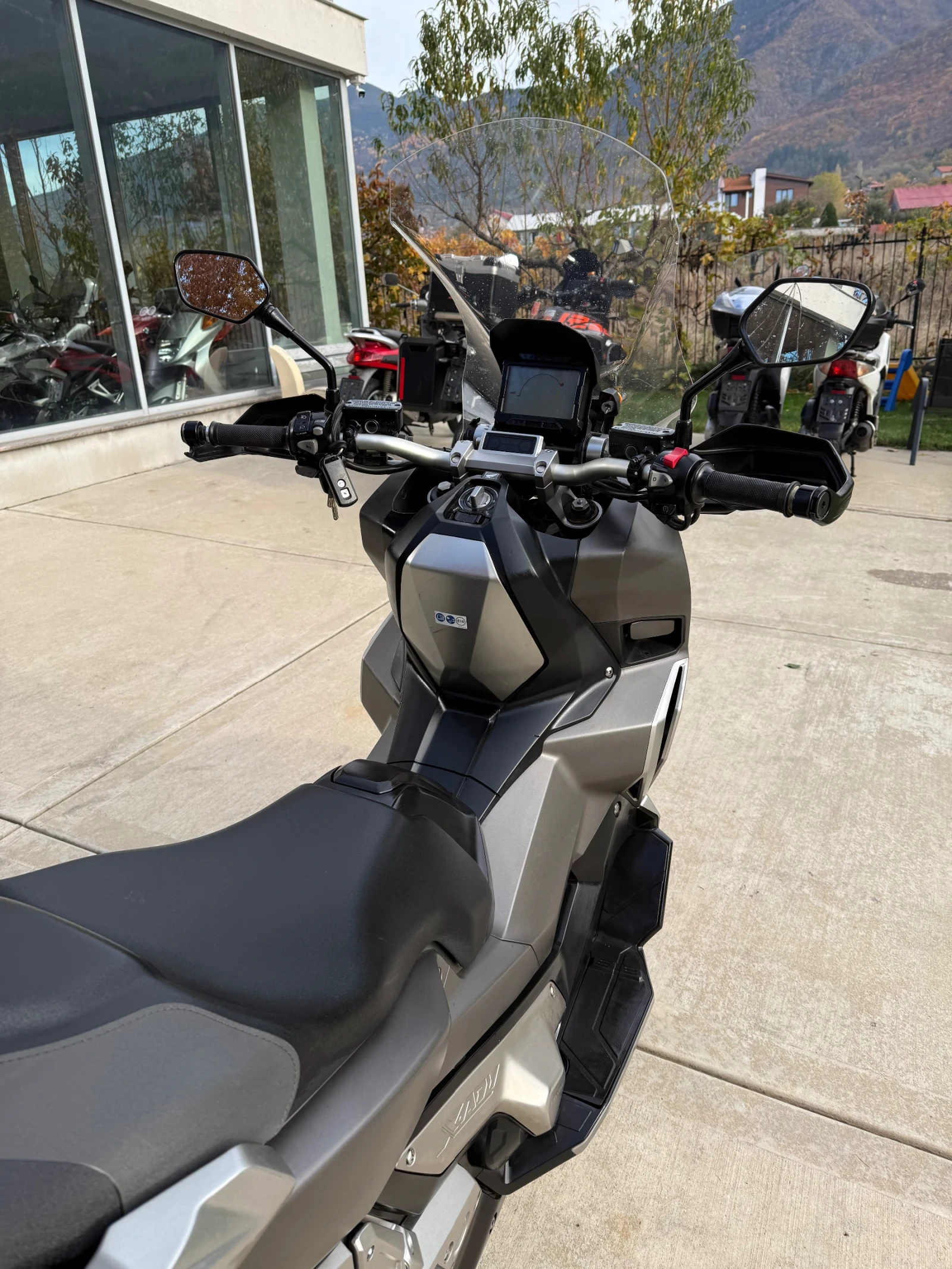 Honda X-ADV 750 ABS / LED - изображение 9 | Auto.bg Honda X-ADV 750 ABS / LED - изображение 9