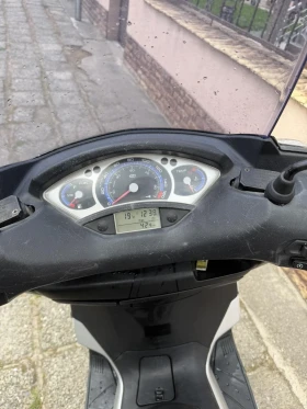 Yamaha X-max 250 | Auto.bg — изображение 4 Yamaha X-max 250 | Auto.bg — изображение 4
