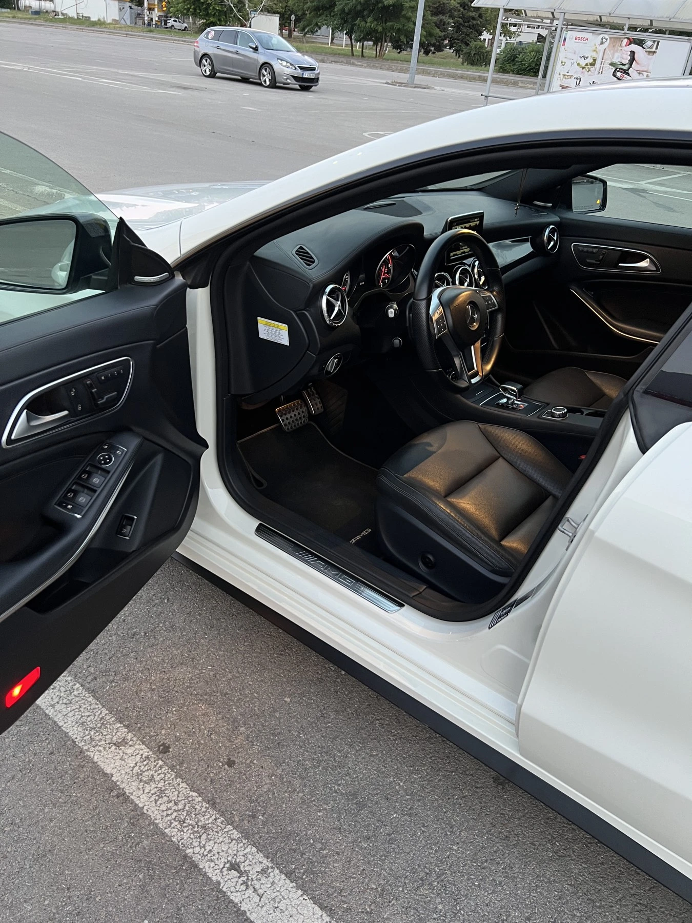 Mercedes-Benz CLA 45 AMG 4Matic - изображение 7 | Auto.bg Mercedes-Benz CLA 45 AMG 4Matic - изображение 7