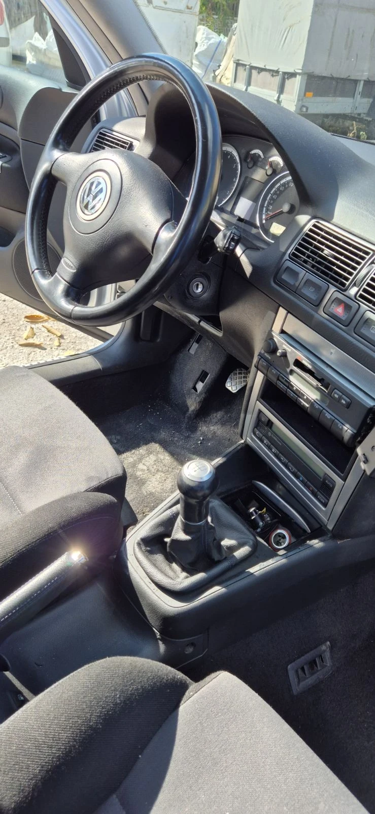 VW Golf 2.0 - изображение 5 | Auto.bg VW Golf 2.0 - изображение 5