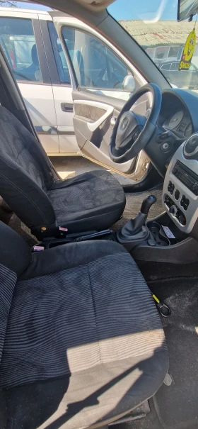 Dacia Sandero 1.4 - 2000 € / 3911.66 лв. - 23627681 11 | Car24.bg Dacia Sandero 1.4 - 2000 € / 3911.66 лв. - 23627681 11