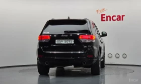 Jeep Grand cherokee 3.6* V6* 8ZF* OVERLAND* ДИСТРОНИК* ОБДУХВАНЕ* КАМЕ - 16700 € - 31054963 4 | Car24.bg Jeep Grand cherokee 3.6* V6* 8ZF* OVERLAND* ДИСТРОНИК* ОБДУХВАНЕ* КАМЕ - 16700 € - 31054963 4
