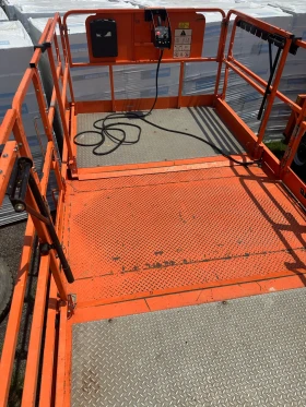 Автовишка Друга марка JLG 430 LRT 4x4 | Auto.bg — изображение 8 Автовишка Друга марка JLG 430 LRT 4x4 | Auto.bg — изображение 8