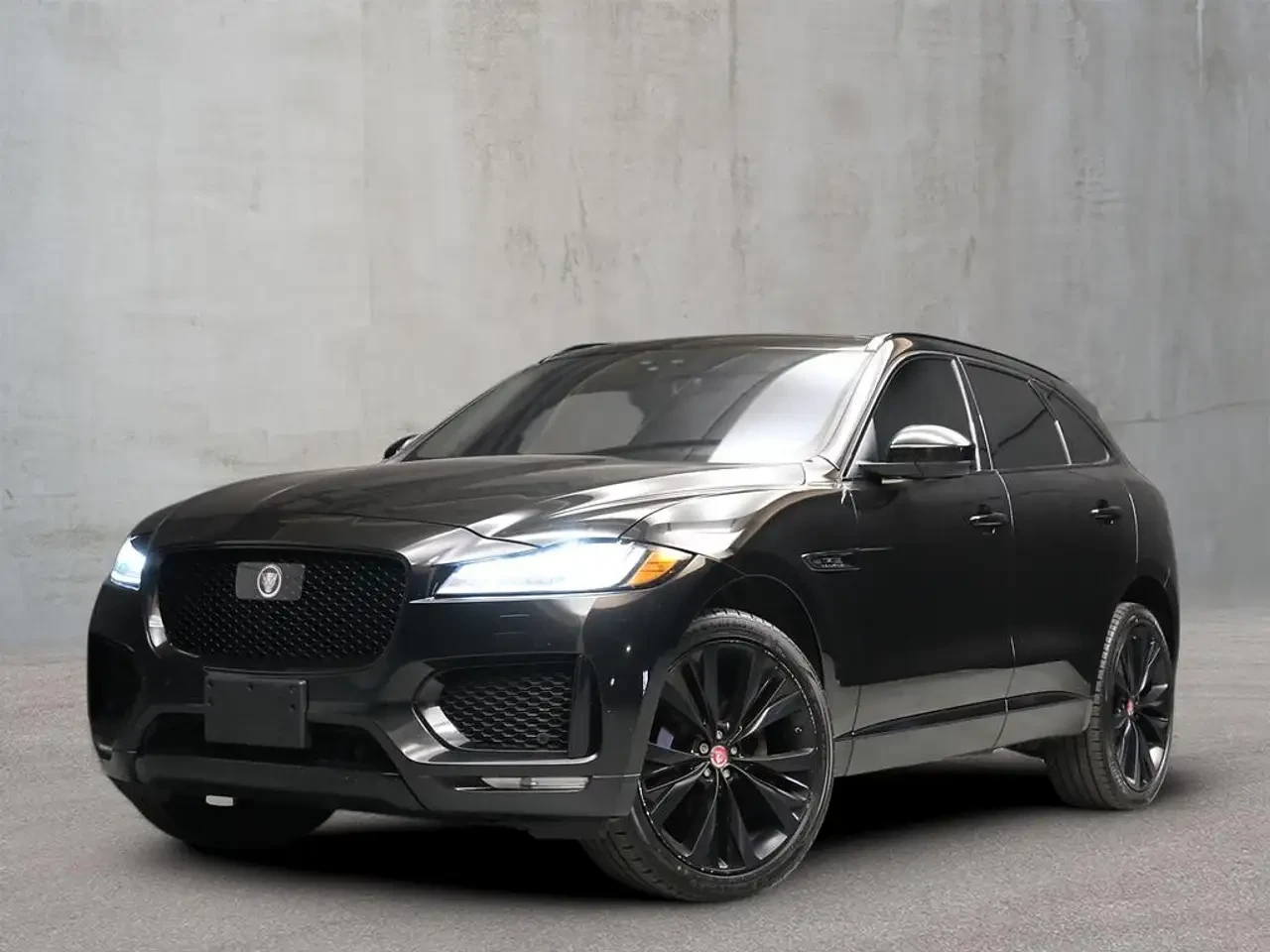 Jaguar F-PACE Distinctive by design. Sporty by nature All Wheel | Auto.bg — изображение 1 Jaguar F-PACE Distinctive by design. Sporty by nature All Wheel | Auto.bg — изображение 1