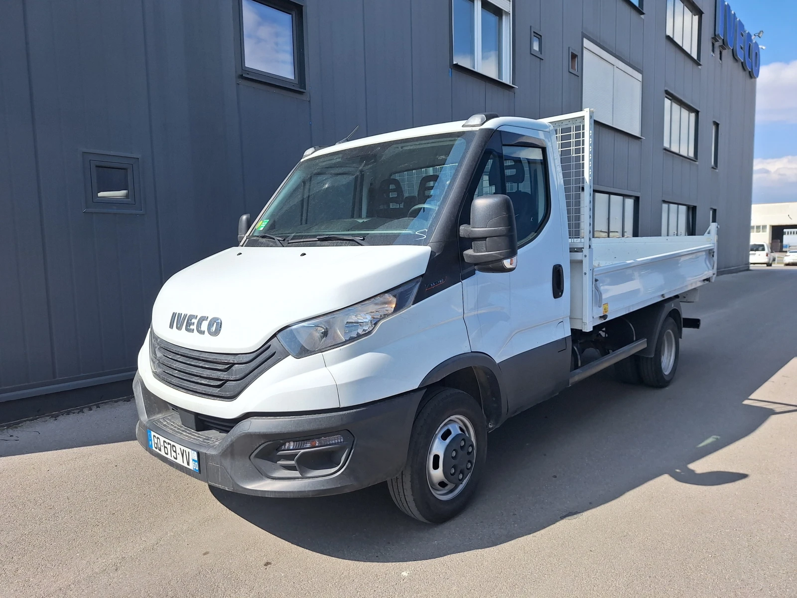 Iveco Daily undefined | Auto.bg — изображение 1 Iveco Daily undefined | Auto.bg — изображение 1