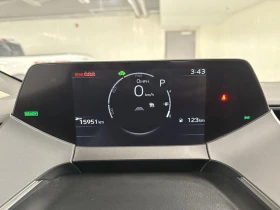 Toyota Prius XLE AWD | Auto.bg — изображение 13 Toyota Prius XLE AWD | Auto.bg — изображение 13