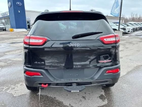 Jeep Cherokee * Trailhawk * ПОДГРЕВИ * КАМЕРА * PANO | Auto.bg — изображение 4 Jeep Cherokee * Trailhawk * ПОДГРЕВИ * КАМЕРА * PANO | Auto.bg — изображение 4