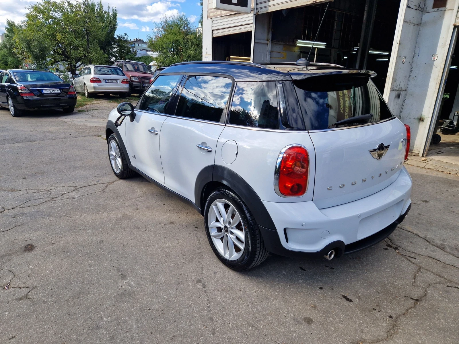 Mini Countryman 2.0SD, 143к.с, 4x4, автомат, Фейс, Евро 5B - изображение 5 | Auto.bg Mini Countryman 2.0SD, 143к.с, 4x4, автомат, Фейс, Евро 5B - изображение 5