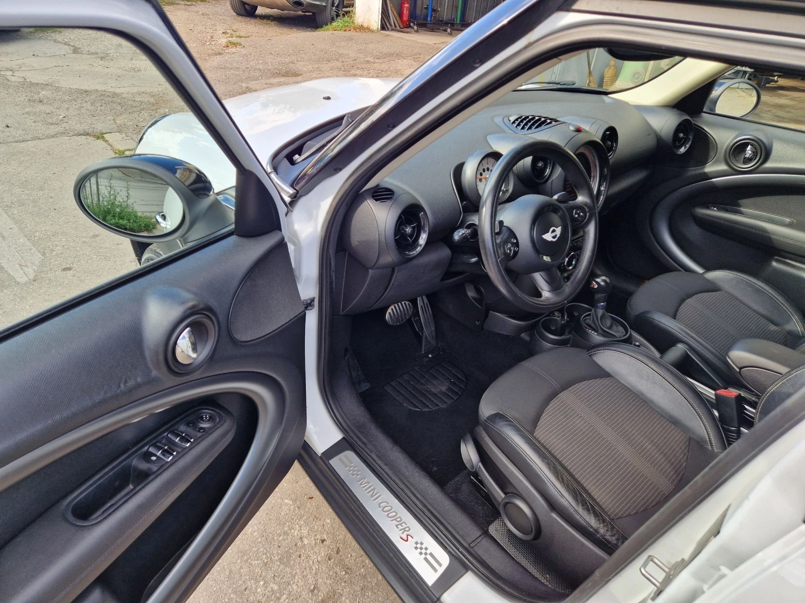 Mini Countryman 2.0SD, 143к.с, 4x4, автомат, Фейс, Евро 5B - изображение 7 | Auto.bg Mini Countryman 2.0SD, 143к.с, 4x4, автомат, Фейс, Евро 5B - изображение 7