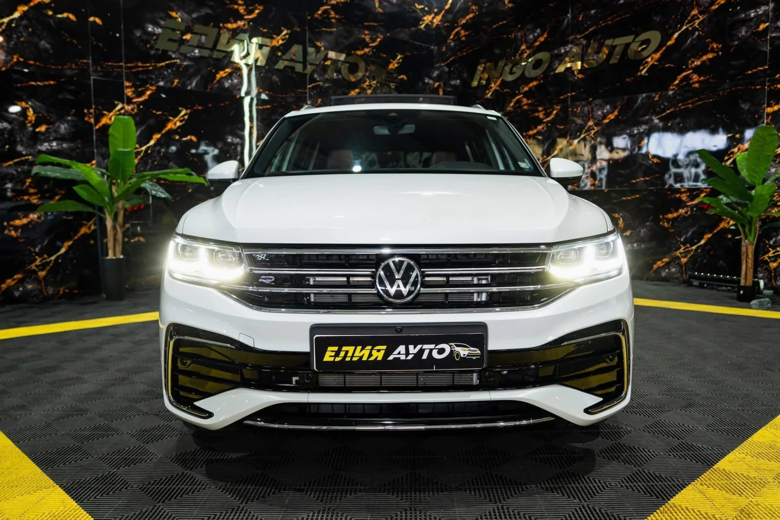 VW Tiguan 2.0TDI R LINE IQ MATRIX NAVI ПАНО ЛИЗИНГ 100% | Auto.bg — изображение 1 VW Tiguan 2.0TDI R LINE IQ MATRIX NAVI ПАНО ЛИЗИНГ 100% | Auto.bg — изображение 1