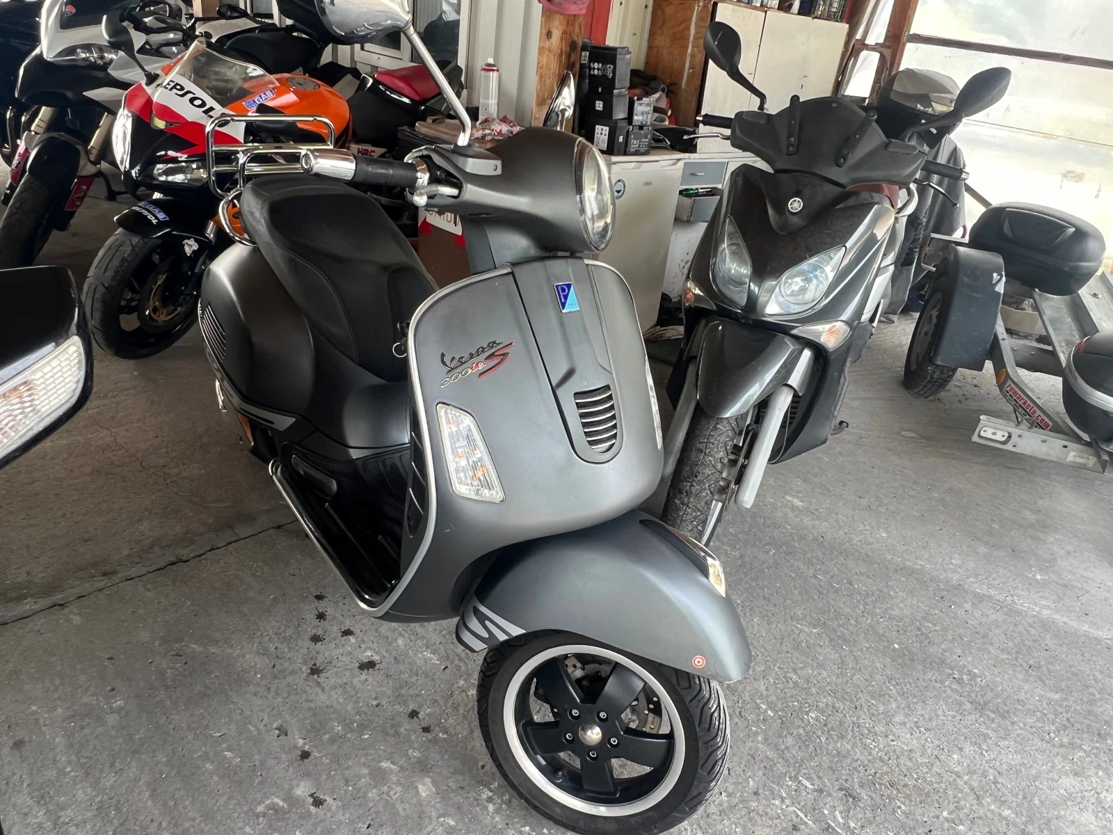 Vespa 300 300GTS Lizing - изображение 4 | Auto.bg Vespa 300 300GTS Lizing - изображение 4
