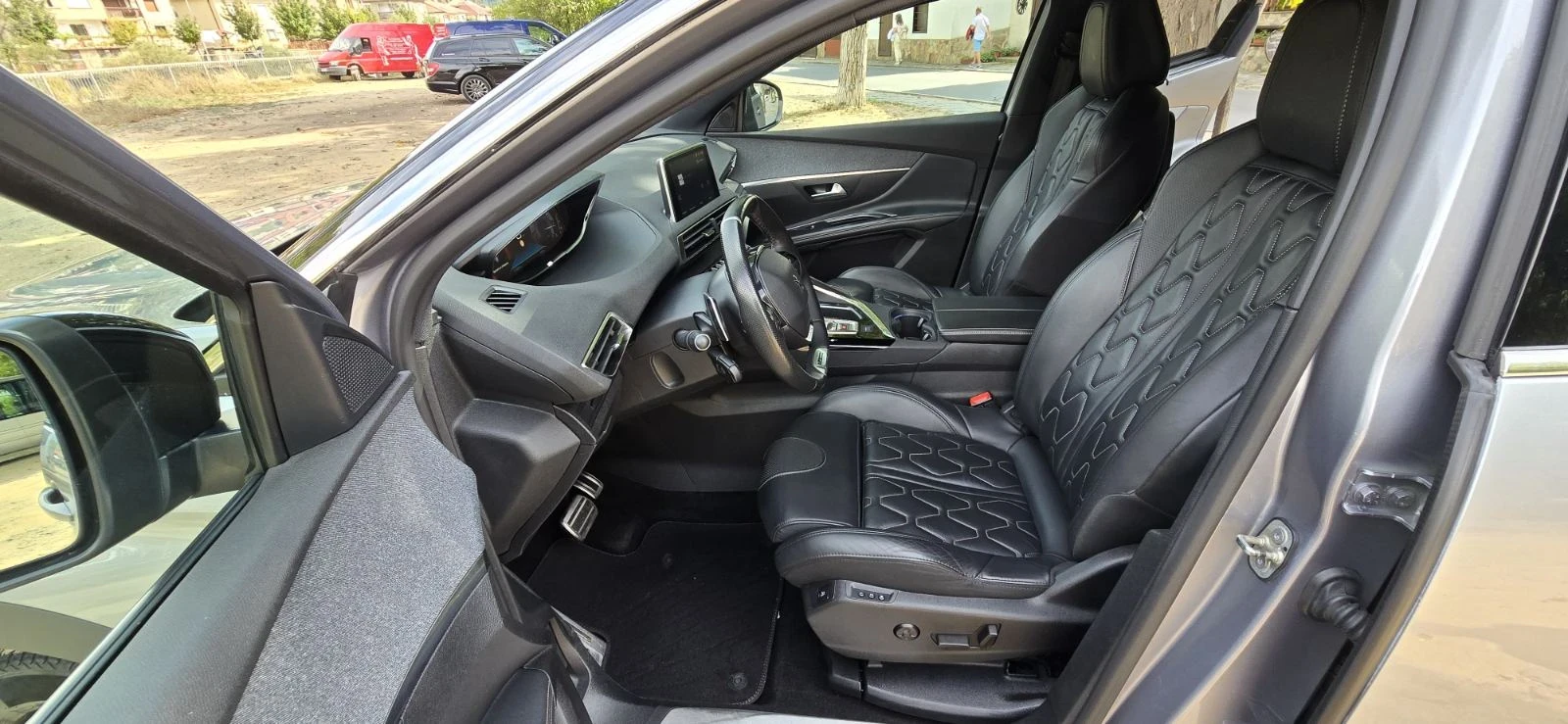 Peugeot 5008 2.0 HDI 180 8AT - изображение 9 | Auto.bg Peugeot 5008 2.0 HDI 180 8AT - изображение 9