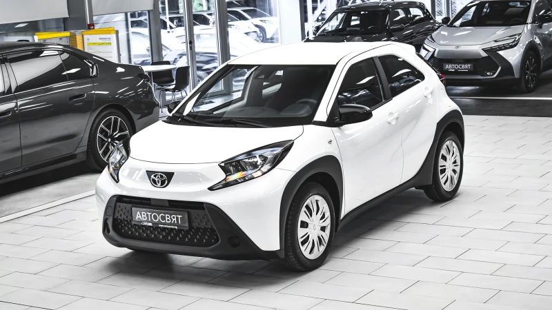 Toyota Aygo X PLAY 1.0 VVT-i - 17490 € - 38444007 1 | Car24.bg Toyota Aygo X PLAY 1.0 VVT-i - 17490 € - 38444007 1