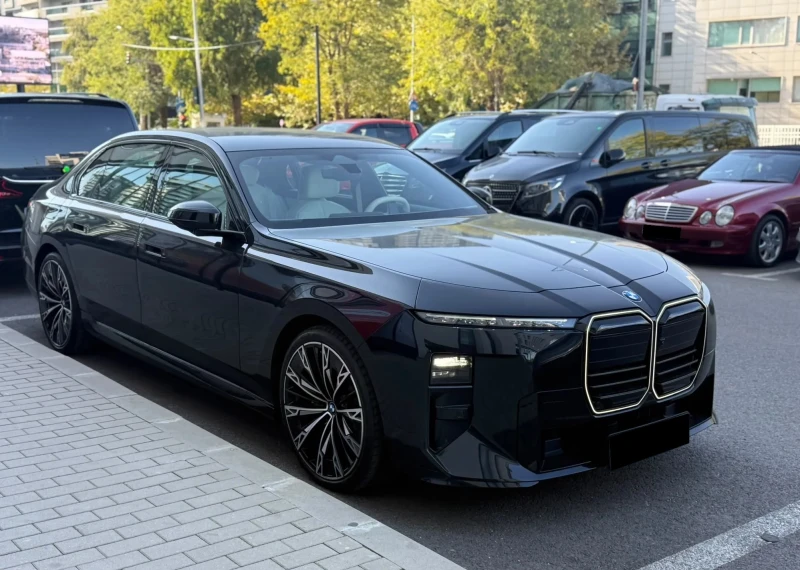 BMW 740 Mild Hybrid xDrive M Sport Paket - 149998 € - 49744971 1 | Car24.bg BMW 740 Mild Hybrid xDrive M Sport Paket - 149998 € - 49744971 1