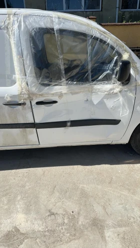 Renault Kangoo 1.5dci - 3000 € / 5867.49 лв. - 12980528 10 | Car24.bg Renault Kangoo 1.5dci - 3000 € / 5867.49 лв. - 12980528 10