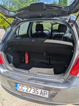 Toyota Yaris undefined | Auto.bg — изображение 13 Toyota Yaris undefined | Auto.bg — изображение 13