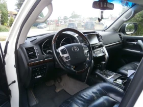 Toyota Land cruiser 200* V8* 6+ 1* FULL* - 36000 € / 70409.88 лв. - 31606413 9 | Car24.bg Toyota Land cruiser 200* V8* 6+ 1* FULL* - 36000 € / 70409.88 лв. - 31606413 9