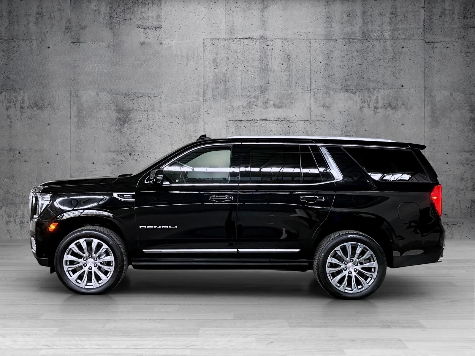 Gmc Yukon 6.2 V8 DENALI/BOSE/HEAD UP/PANO/TV/360/7-МЕСТЕН/ - изображение 5 | Auto.bg Gmc Yukon 6.2 V8 DENALI/BOSE/HEAD UP/PANO/TV/360/7-МЕСТЕН/ - изображение 5