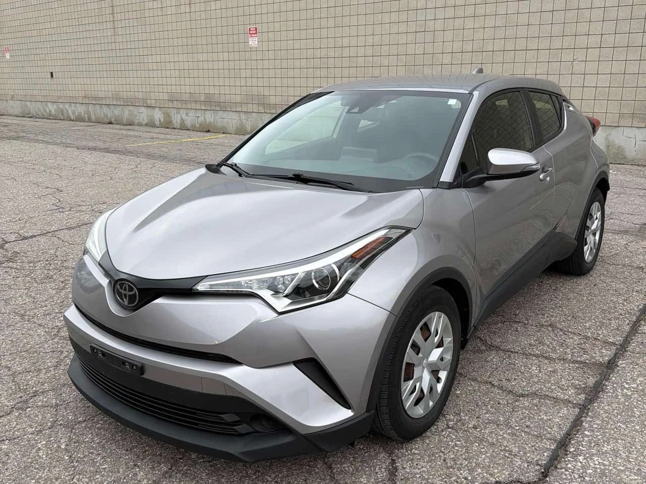Toyota C-HR FWD/CARFAX/КЛИП/ФИНАНСИРАНЕ | Auto.bg — изображение 1 Toyota C-HR FWD/CARFAX/КЛИП/ФИНАНСИРАНЕ | Auto.bg — изображение 1