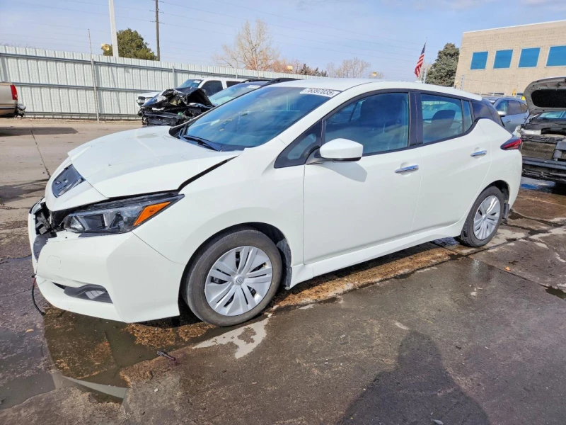 Nissan Leaf S Hatchback - 12000 € / 23469.96 лв. - 32126539 1 | Car24.bg Nissan Leaf S Hatchback - 12000 € / 23469.96 лв. - 32126539 1