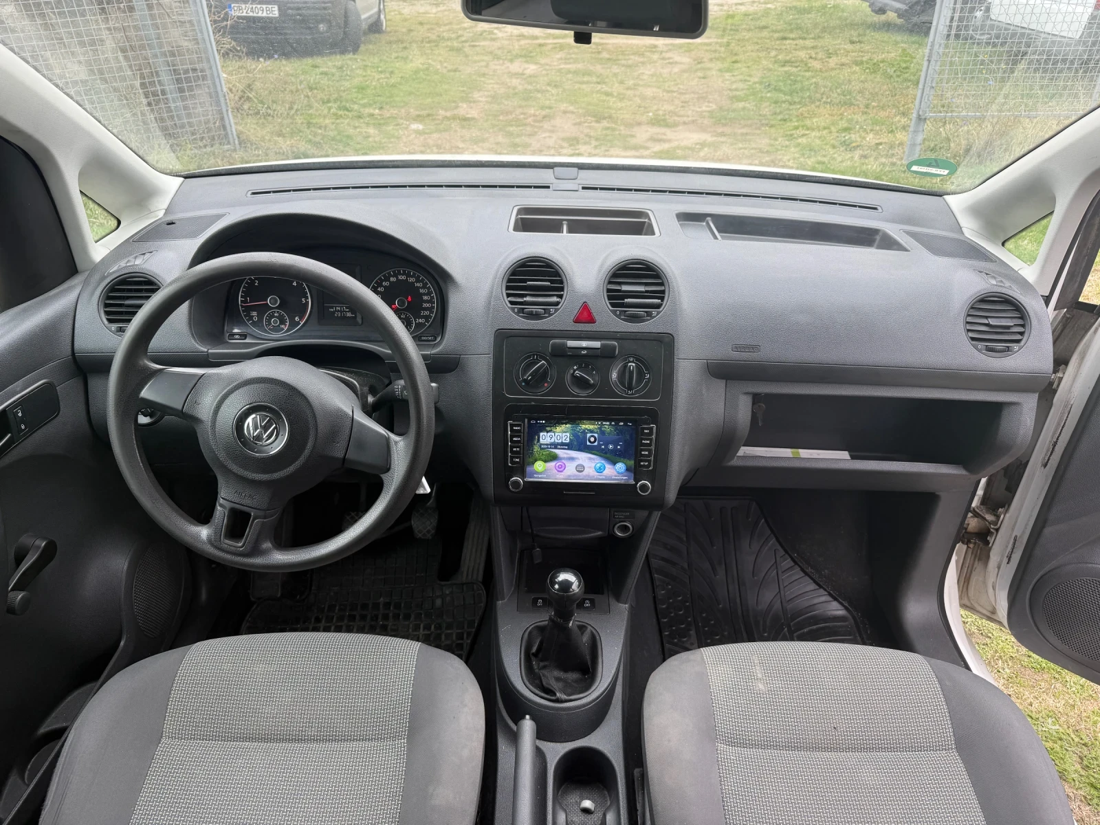 VW Caddy Климатик MAXI - изображение 10 | Auto.bg VW Caddy Климатик MAXI - изображение 10