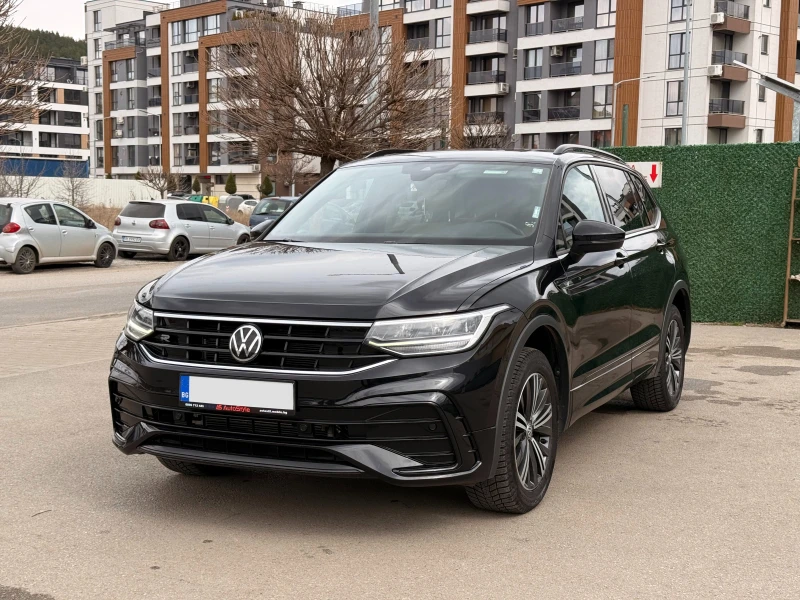 VW Tiguan Allspace R-Line * 2000 TSI * 4Motion * Distronic * Facelift - 24200 € / 47331.09 лв. - 36175220 1 | Car24.bg VW Tiguan Allspace R-Line * 2000 TSI * 4Motion * Distronic * Facelift - 24200 € / 47331.09 лв. - 36175220 1