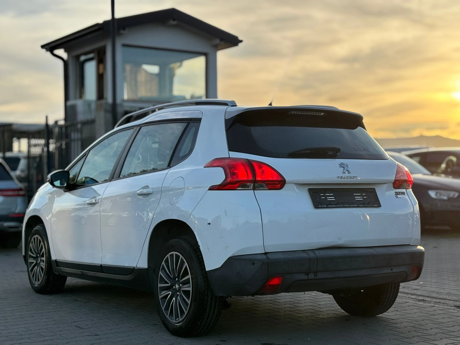 Peugeot 2008 / 1.6 HDI / ACTIVE / EURO 5  /  - изображение 3 | Auto.bg Peugeot 2008 / 1.6 HDI / ACTIVE / EURO 5  /  - изображение 3