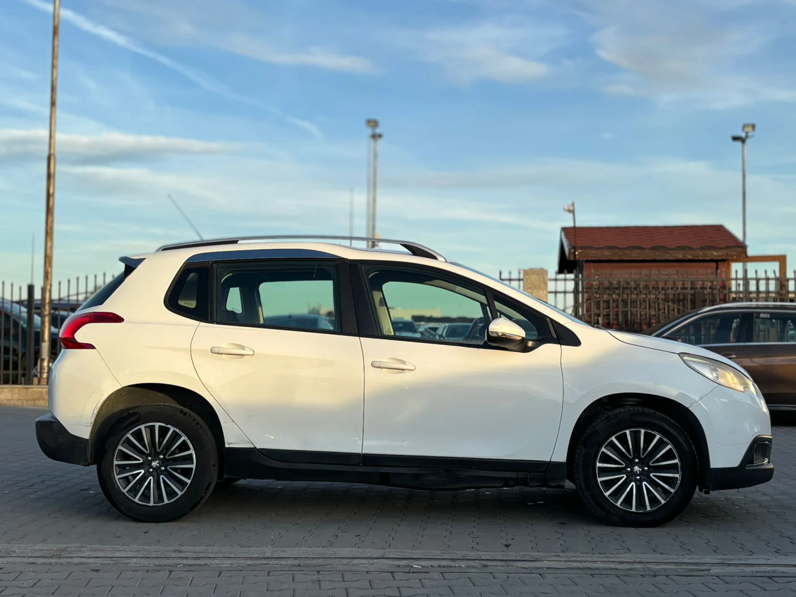 Peugeot 2008 / 1.6 HDI / ACTIVE / EURO 5  /  - изображение 6 | Auto.bg Peugeot 2008 / 1.6 HDI / ACTIVE / EURO 5  /  - изображение 6