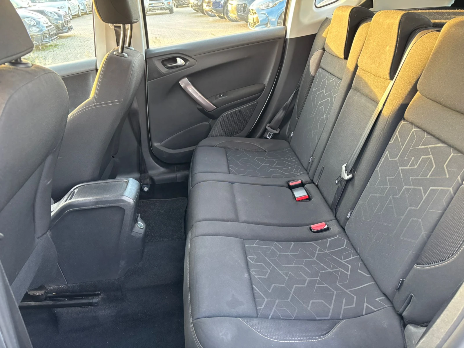 Peugeot 2008 / 1.6 HDI / ACTIVE / EURO 5  /  - изображение 10 | Auto.bg Peugeot 2008 / 1.6 HDI / ACTIVE / EURO 5  /  - изображение 10