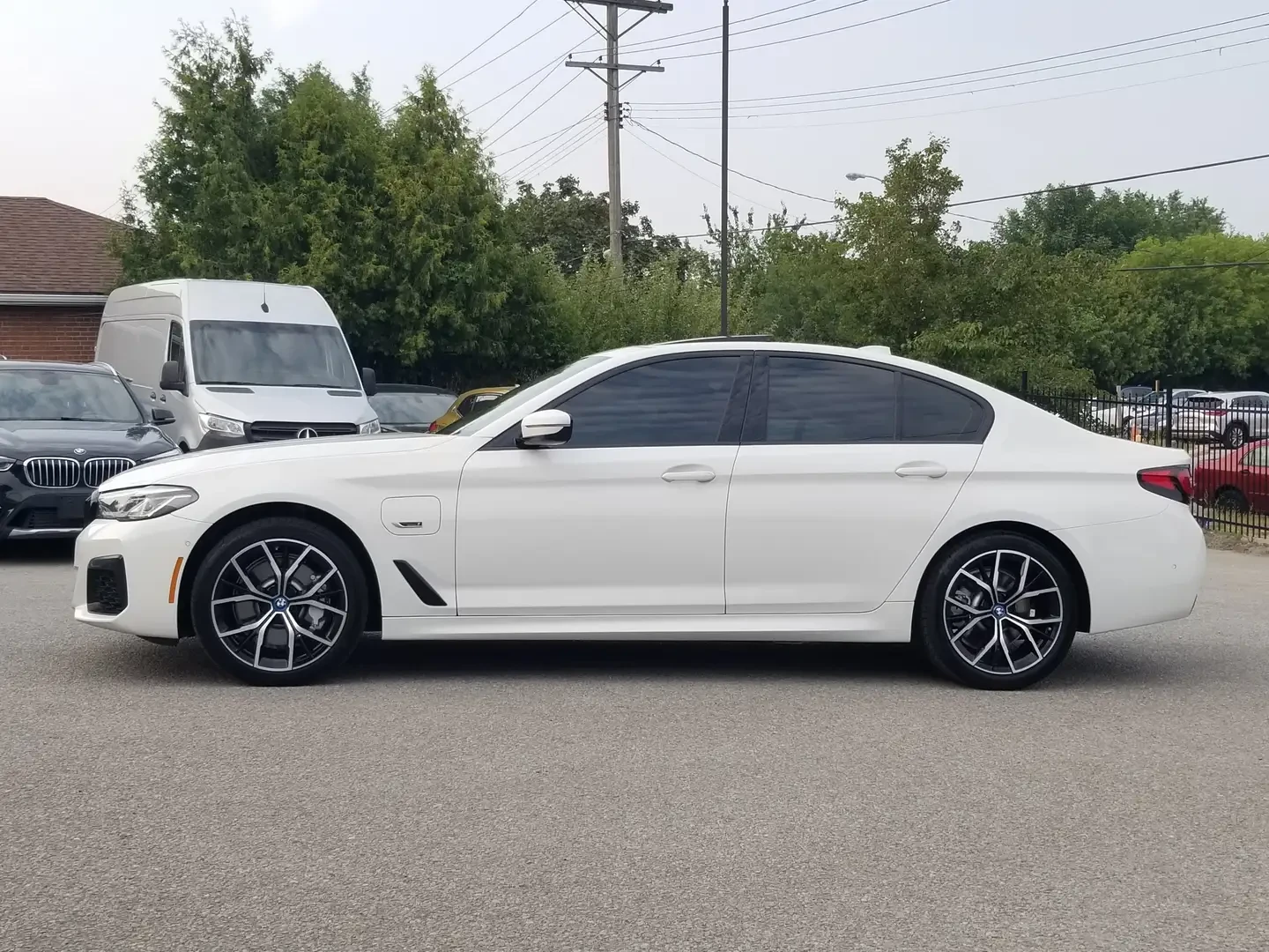 BMW 530E M-SPORT* HARMAN/KARDON* HEAD-UP*  - изображение 2 | Auto.bg BMW 530E M-SPORT* HARMAN/KARDON* HEAD-UP*  - изображение 2