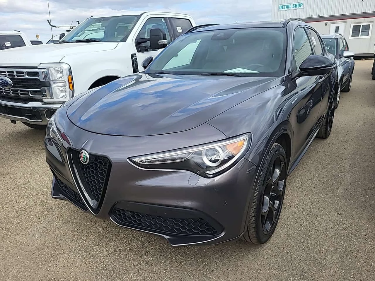 Alfa Romeo Stelvio 2.0T * VELOCE * CARFAX * | Auto.bg — изображение 1 Alfa Romeo Stelvio 2.0T * VELOCE * CARFAX * | Auto.bg — изображение 1