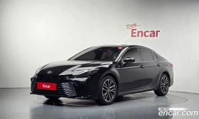 Toyota Camry 2.5 XLE Hybrid