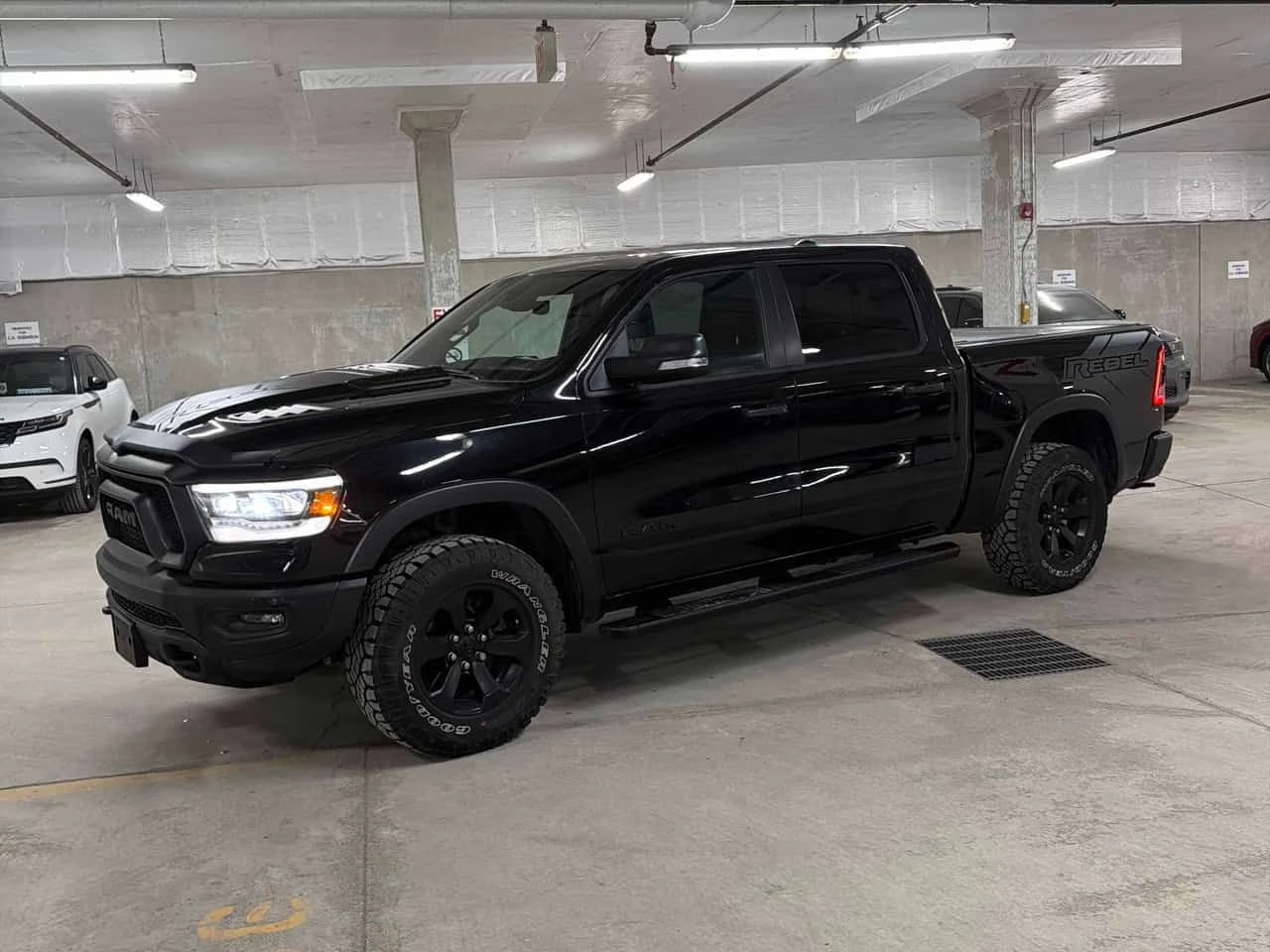 Dodge RAM 1500 Rebel CARFAX | Auto.bg — изображение 1 Dodge RAM 1500 Rebel CARFAX | Auto.bg — изображение 1