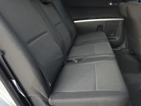 Toyota Corolla verso 2.2D-4D | Auto.bg — изображение 9 Toyota Corolla verso 2.2D-4D | Auto.bg — изображение 9