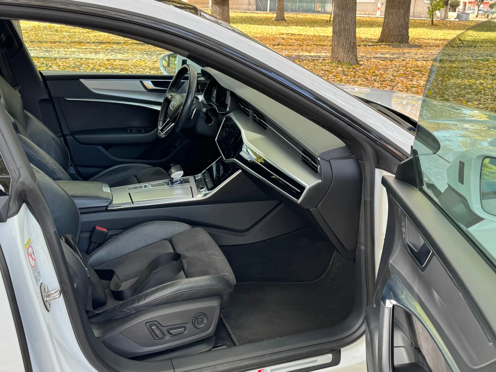 Audi A7 55TFSI S-Line Full Matrix Quattro/Сервизна История - изображение 6 | Auto.bg Audi A7 55TFSI S-Line Full Matrix Quattro/Сервизна История - изображение 6