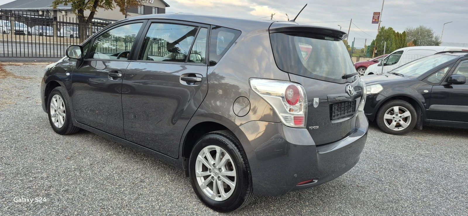 Toyota Verso 1.6 vvt-i Evro 5 Panorama - изображение 3 | Auto.bg Toyota Verso 1.6 vvt-i Evro 5 Panorama - изображение 3
