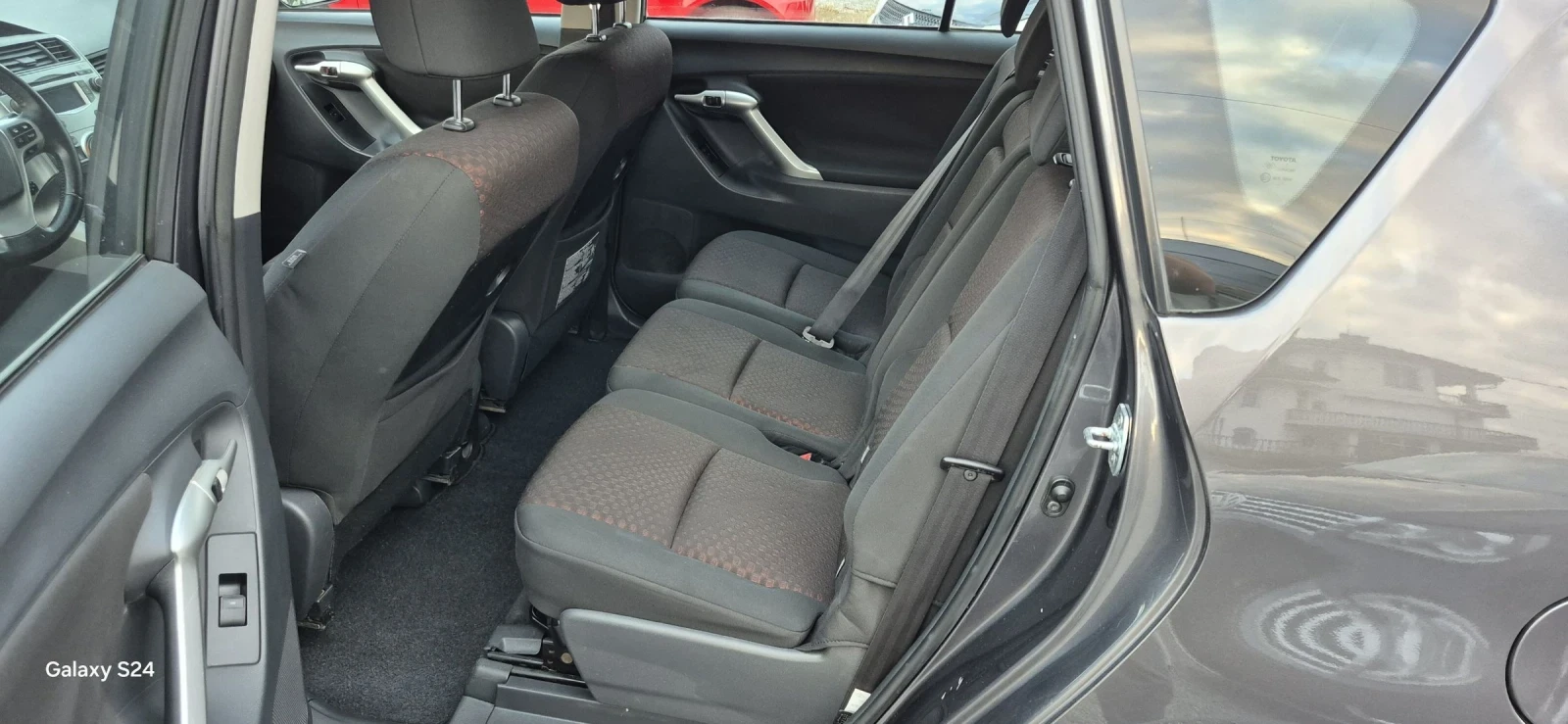 Toyota Verso 1.6 vvt-i Evro 5 Panorama - изображение 10 | Auto.bg Toyota Verso 1.6 vvt-i Evro 5 Panorama - изображение 10