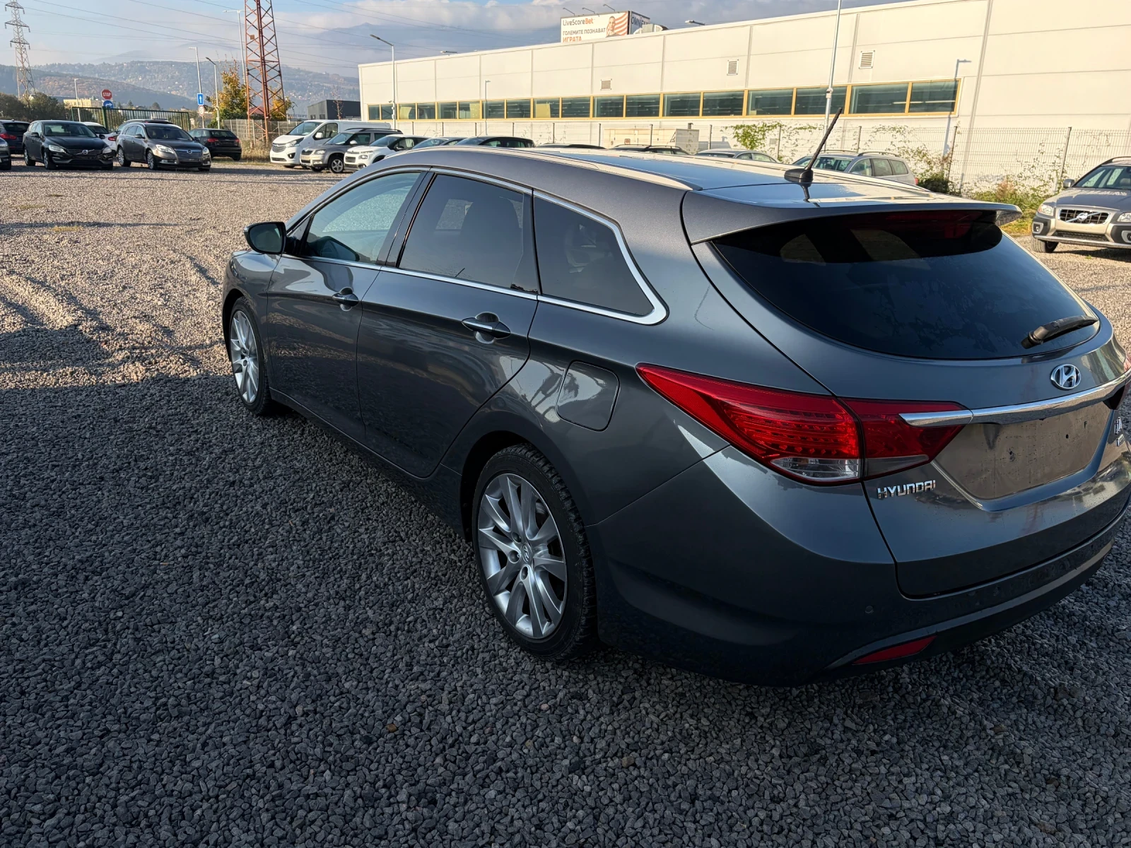 Hyundai I40 1.7CRDI-136k.c. - изображение 3 | Auto.bg Hyundai I40 1.7CRDI-136k.c. - изображение 3