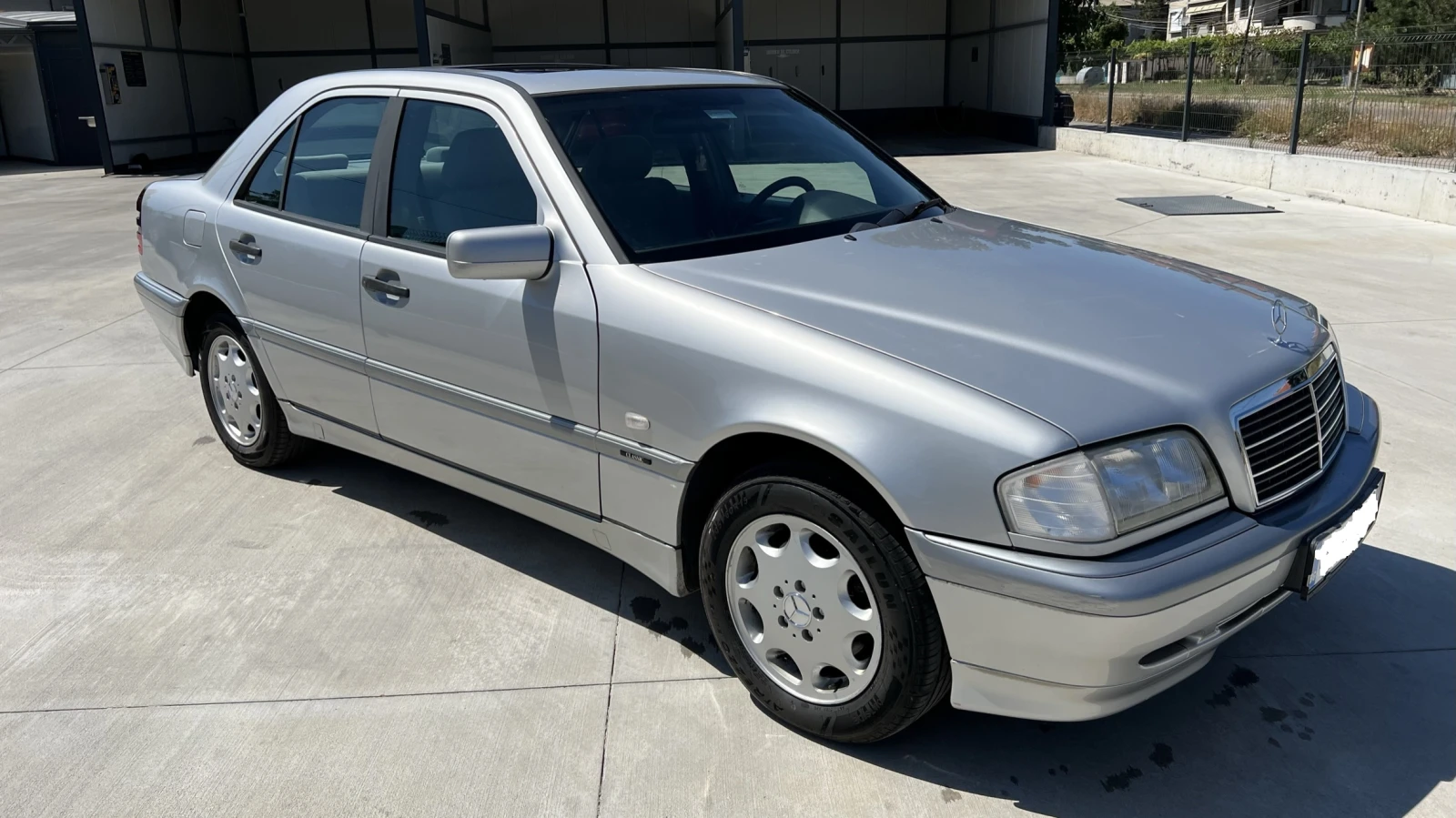 Mercedes-Benz C 200 Газ-Бензин - изображение 5 | Auto.bg Mercedes-Benz C 200 Газ-Бензин - изображение 5