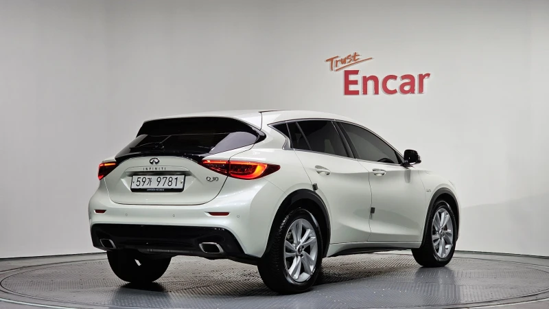 Infiniti Q30 - 15900 € / 31097.70 лв. - 15452094 1 | Car24.bg Infiniti Q30 - 15900 € / 31097.70 лв. - 15452094 1