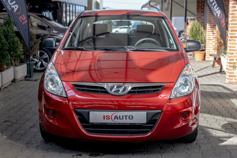 Hyundai I10 1.2i/Климатик - 5300 € / 10365.90 лв. - 13087814 1 | Car24.bg Hyundai I10 1.2i/Климатик - 5300 € / 10365.90 лв. - 13087814 1
