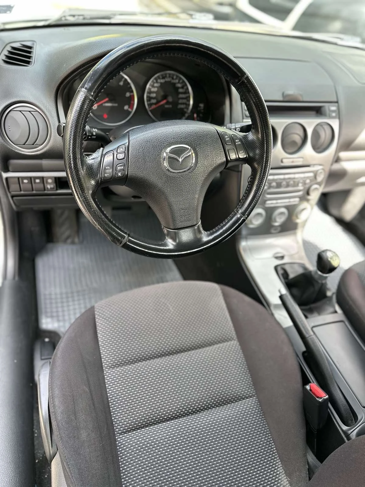 Mazda 6 2.0 / 121 к.с. / Климатроник / Печка / Парктроник - изображение 7 | Auto.bg Mazda 6 2.0 / 121 к.с. / Климатроник / Печка / Парктроник - изображение 7