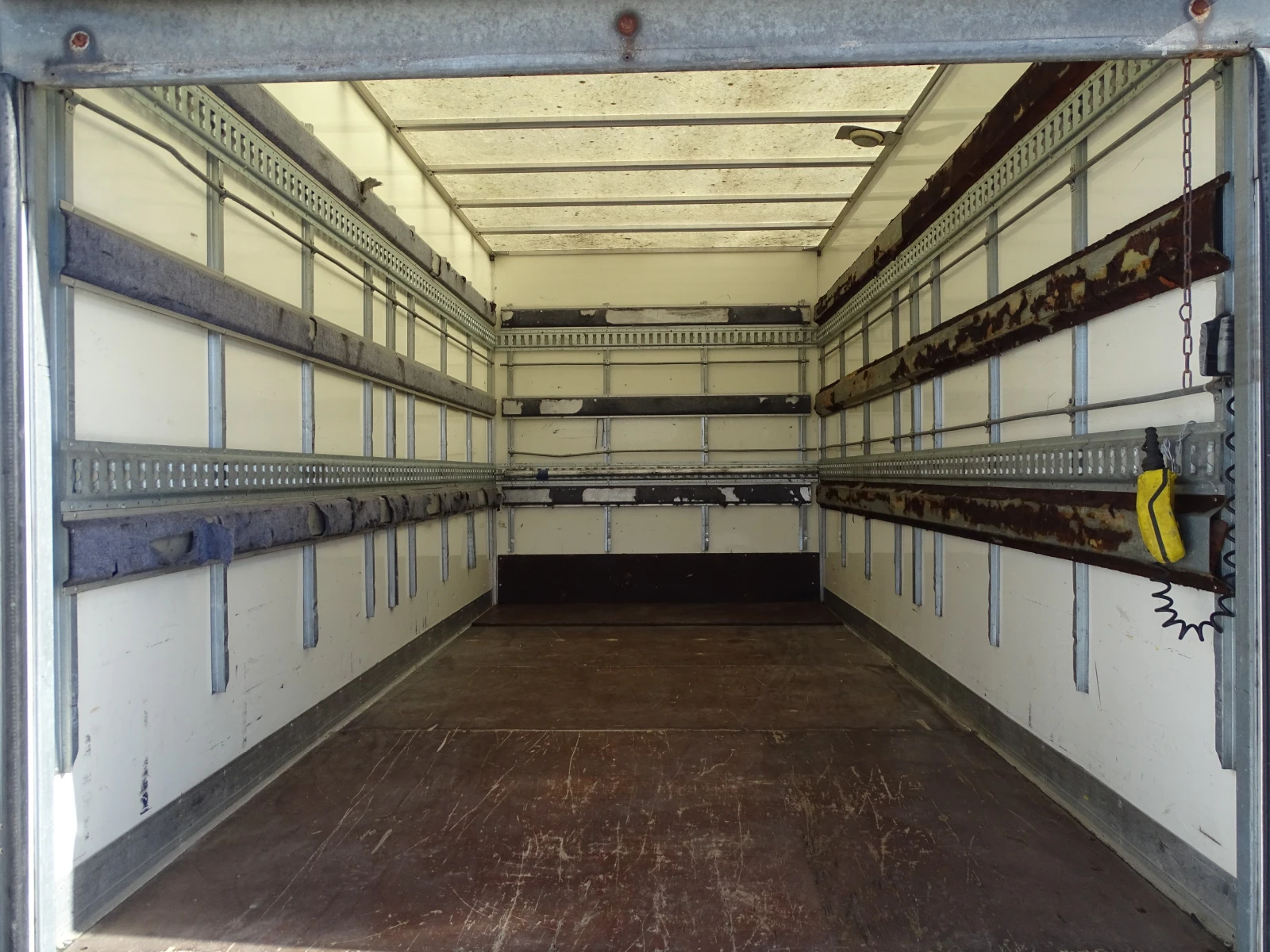 Iveco Daily 35C12  КАТ. * Б*  - изображение 8 | Auto.bg Iveco Daily 35C12  КАТ. * Б*  - изображение 8