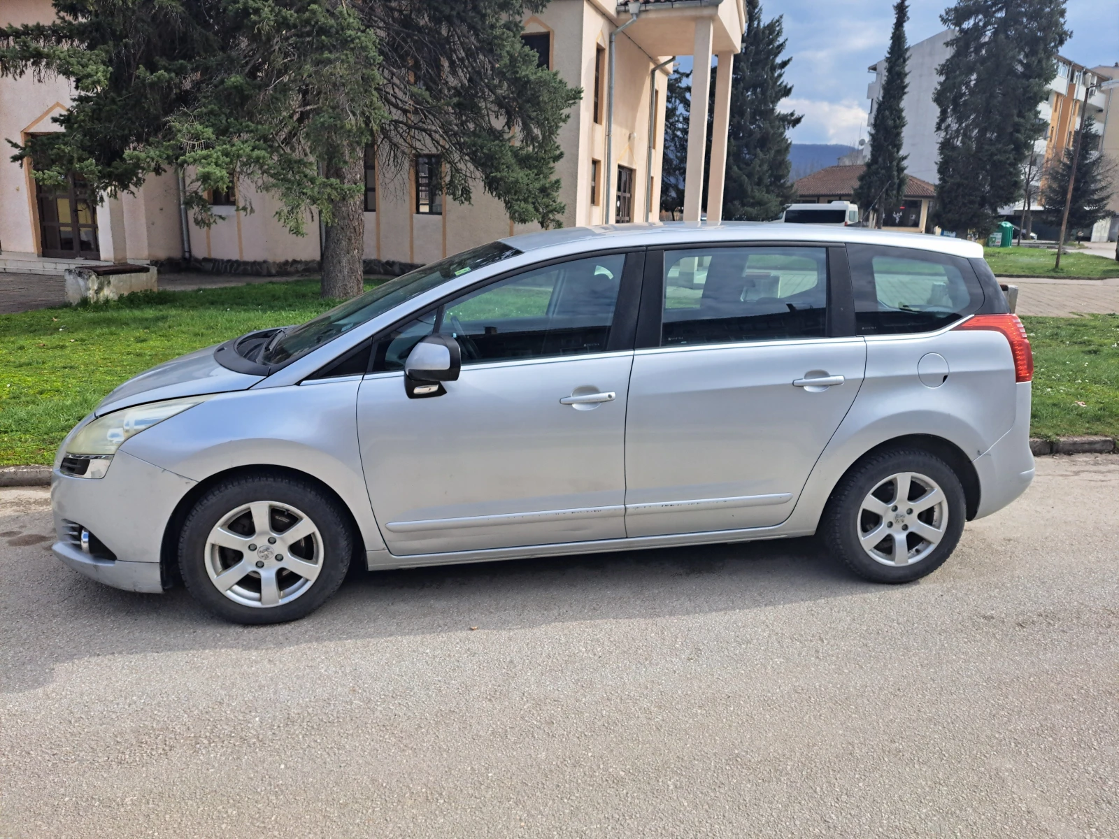 Peugeot 5008 undefined | Auto.bg — изображение 1 Peugeot 5008 undefined | Auto.bg — изображение 1