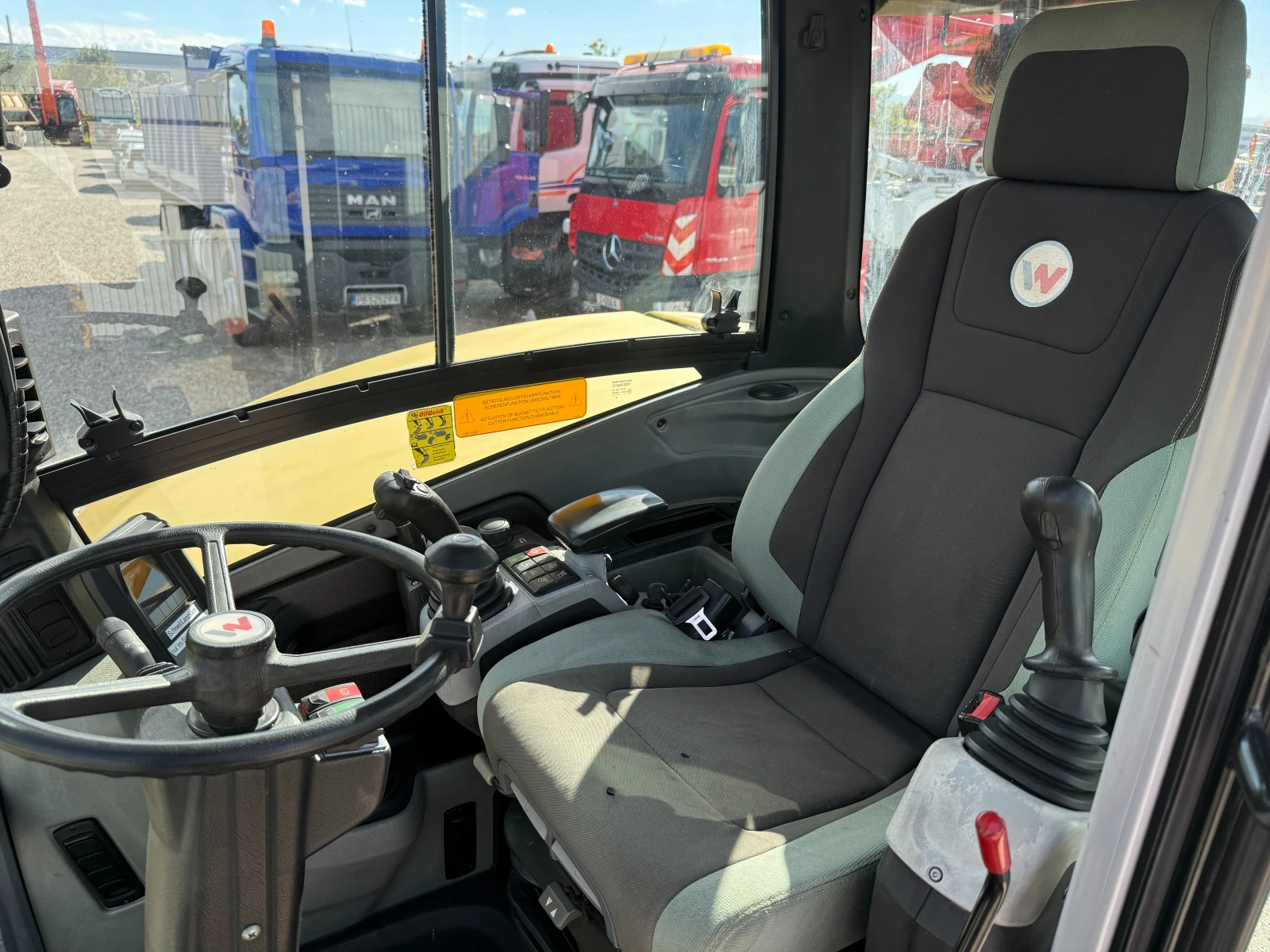 Багер Wacker Neuson EW 65 - изображение 8 | Auto.bg Багер Wacker Neuson EW 65 - изображение 8