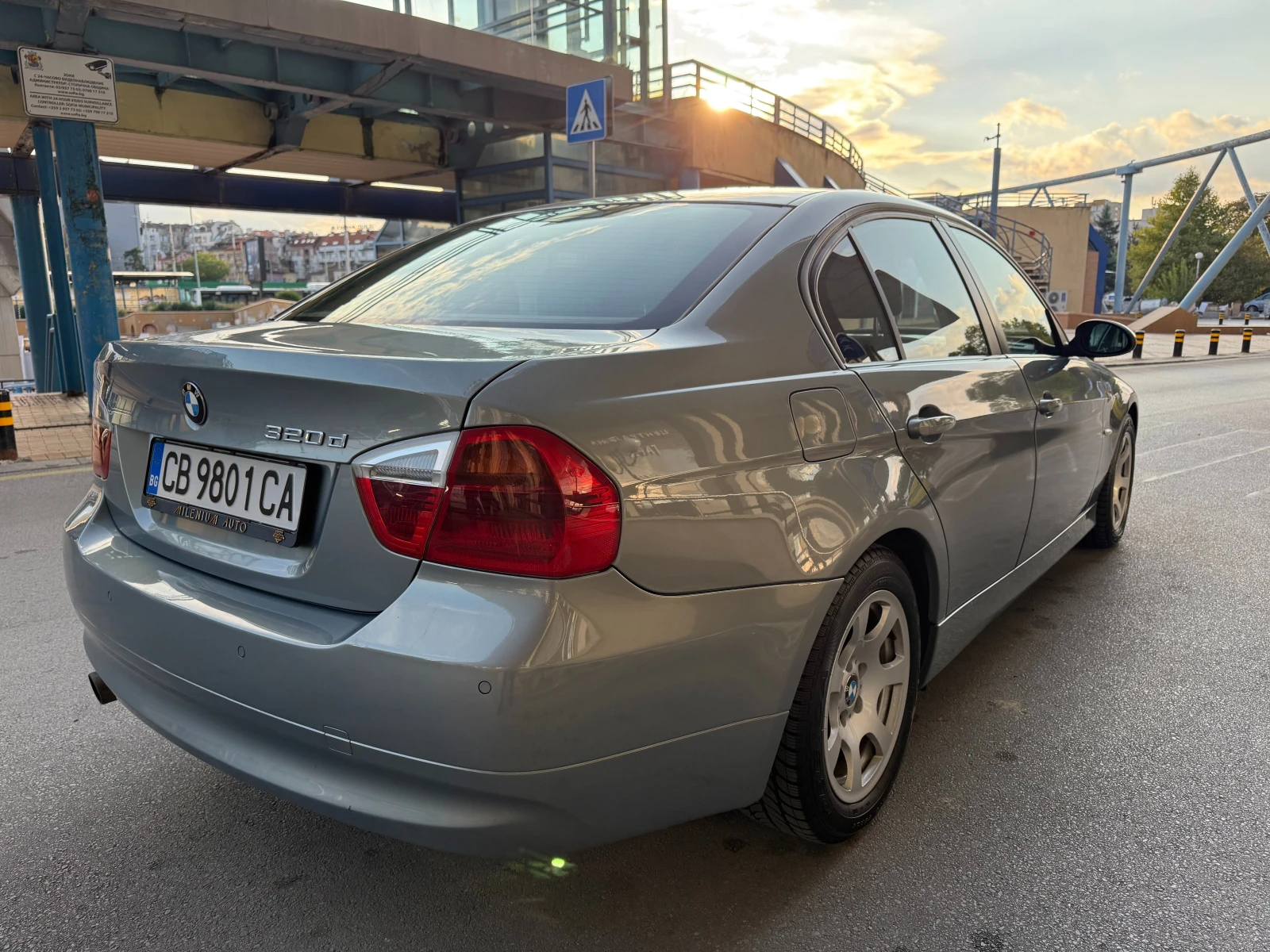 BMW 320 6 МЕСЕЦА ГАРАНЦИЯ/2.0D 163к.с./6 скорости - изображение 4 | Auto.bg BMW 320 6 МЕСЕЦА ГАРАНЦИЯ/2.0D 163к.с./6 скорости - изображение 4