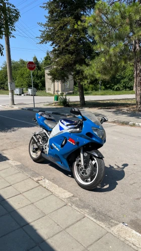 Suzuki Gsxr 600 | Auto.bg — изображение 2 Suzuki Gsxr 600 | Auto.bg — изображение 2