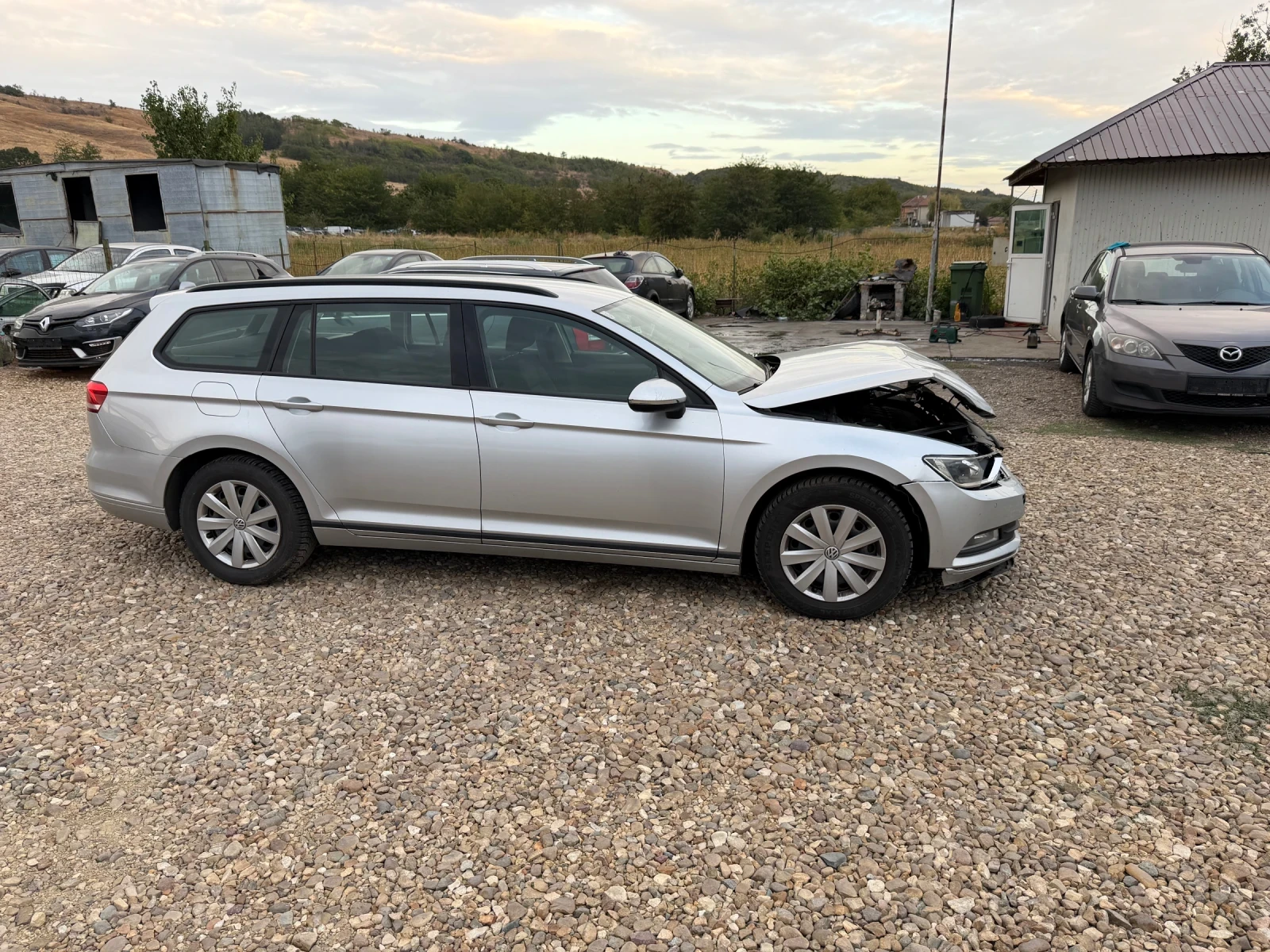 VW Passat 1.6 TDI колата е във движение | Auto.bg — изображение 1 VW Passat 1.6 TDI колата е във движение | Auto.bg — изображение 1